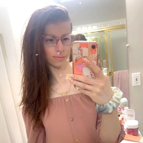 Meet your Posher, Taylor - Picture 1 of 1